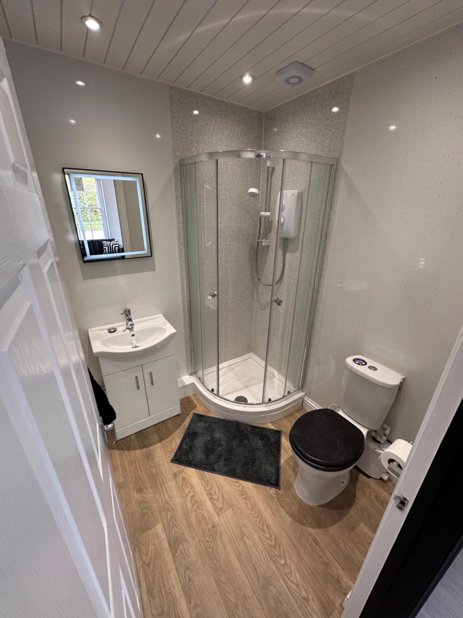 Bed and Breakfast The Penruddocke Arms Dinton  Экстерьер фото